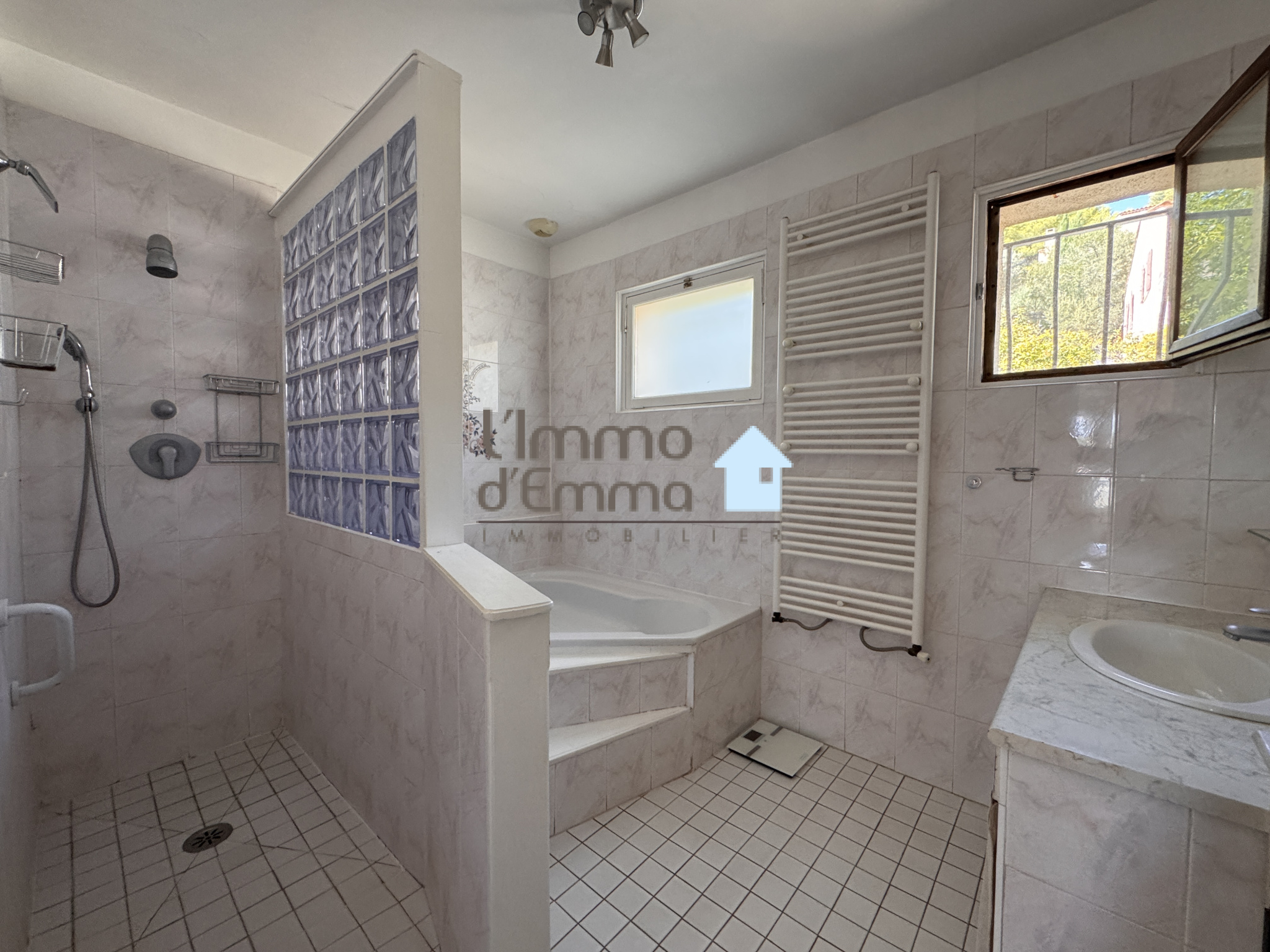 1er étage douche et bains